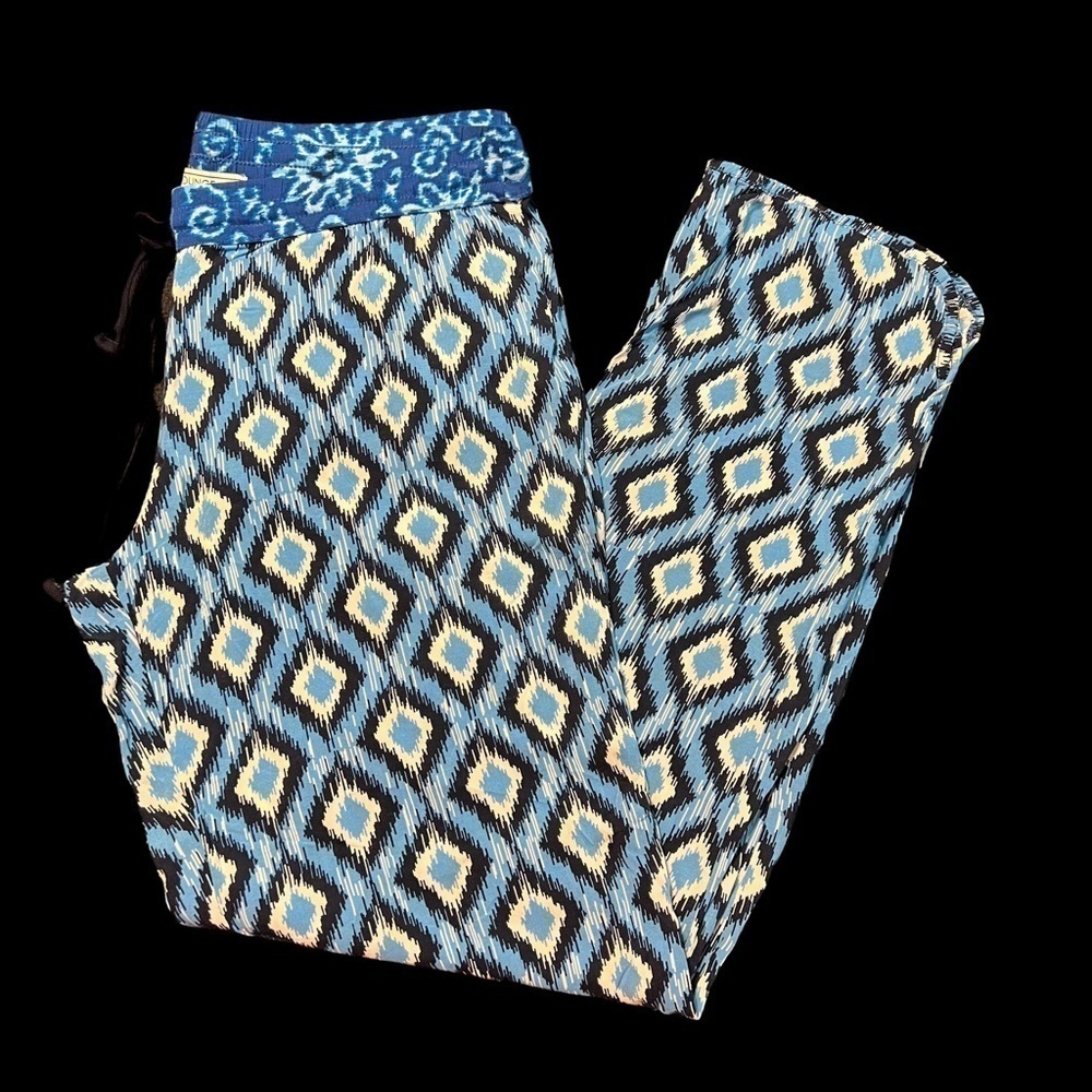 LOUNGE AFFAIR (NWOT) PJ SET (TOP & BOTTOM) SIZE M. DRAWSTRING WAIST - Picture 9 of 12